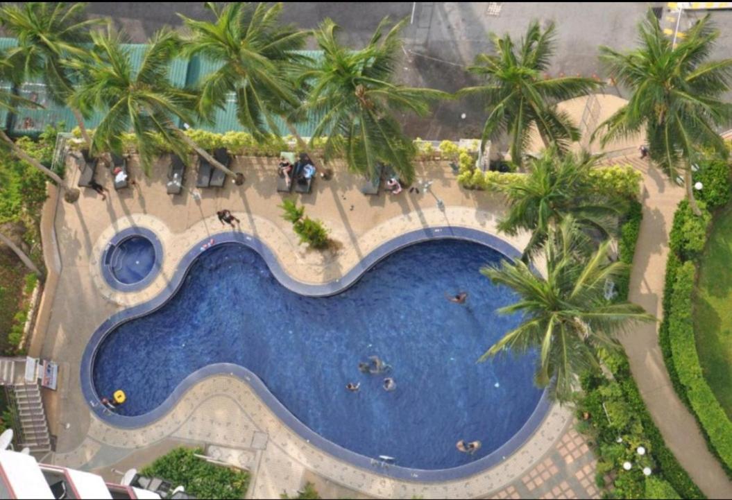 Pantai Seaview Resort Batu Ferringhi 1801 - 3 Rooms ภายนอก รูปภาพ